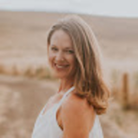 Meet your Posher, Angela - Picture 1 of 1